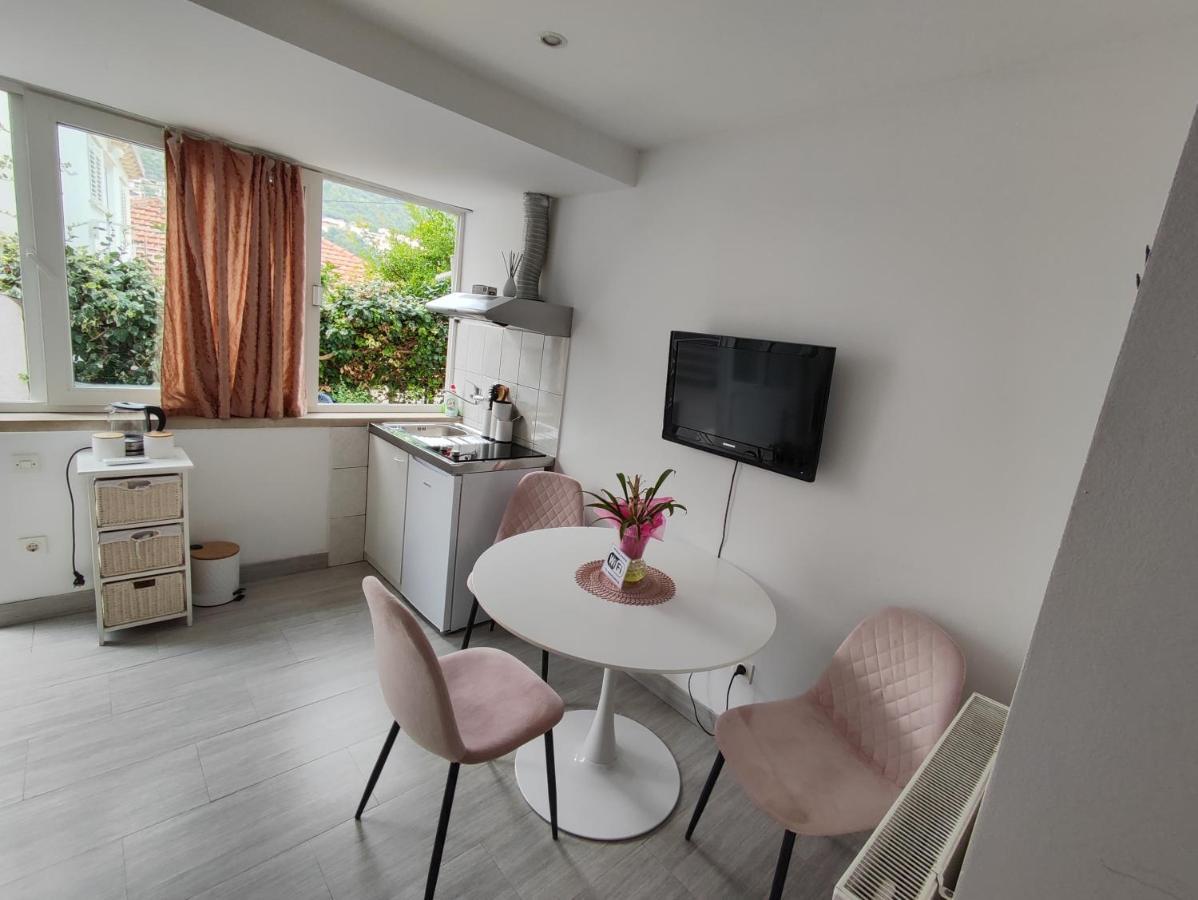 Zoric Apartments & Rooms 2 Dubrovnik Bagian luar foto